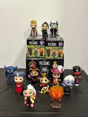 Disney Funko Mystery Minis VILLAINS COMPLETE SET & BOX Hag Jafar Chernabog Hook